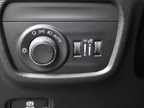 New 2025 Jeep Grand Cherokee Laredo X w/ Luxury Tech Group I image 21