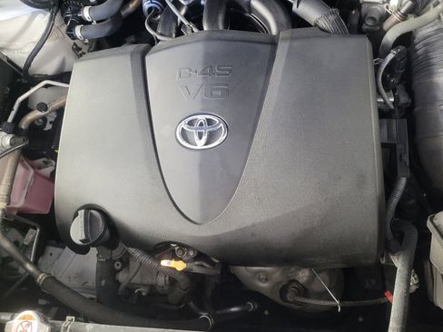 Used 2022 Toyota Highlander L image 30