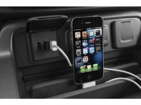 Used 2015 Chevrolet Silverado 1500 LTZ Z71 w/ LTZ Plus Package AWD/4WD image 18