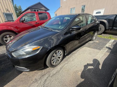 Used 2014 Dodge Dart SXT FWD image 2