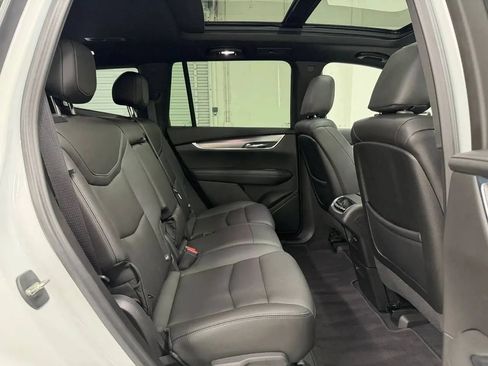 Used 2023 Cadillac XT6 Luxury FWD image 15