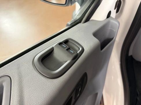 Used 2018 Ford Transit 250 130 Low Roof w/ Exterior Upgrade Package RWD image 13
