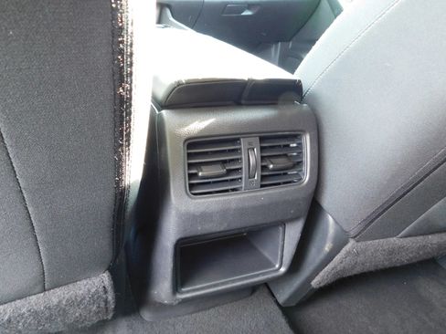 Used 2023 Nissan Rogue S FWD image 12