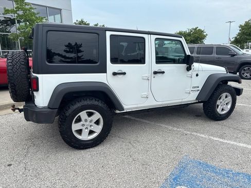 Used 2018 Jeep Wrangler Unlimited Sport S AWD/4WD image 29