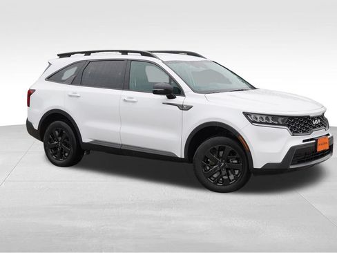 Certified 2023 Kia Sorento S AWD/4WD image 2