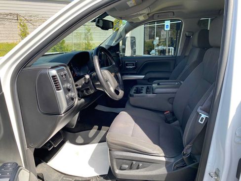 Used 2017 Chevrolet Silverado 1500 LT w/ Max Trailering Package AWD/4WD image 9
