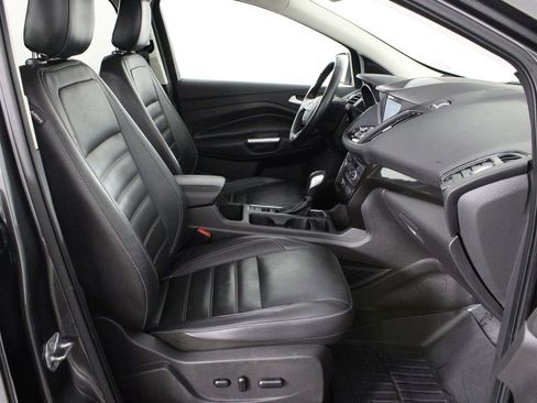 Used 2019 Ford Escape Titanium image 14