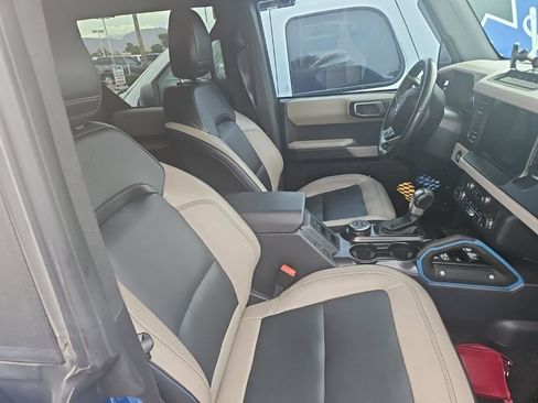 Used 2023 Ford Bronco Wildtrak AWD/4WD image 5