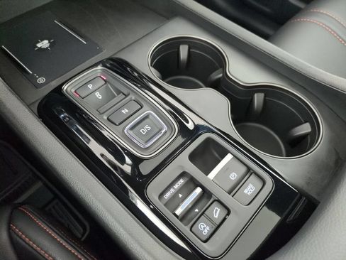 Certified 2025 Honda Pilot TrailSport image 27