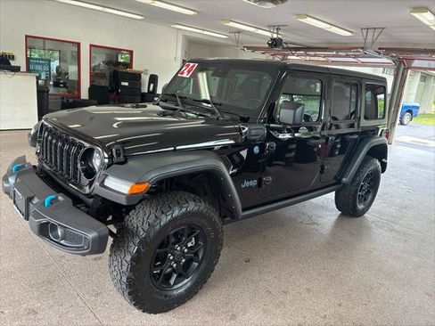 Certified 2024 Jeep Wrangler Unlimited AWD/4WD image 12