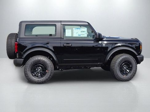 New 2026 Ford Bronco 2-Door AWD/4WD image 3