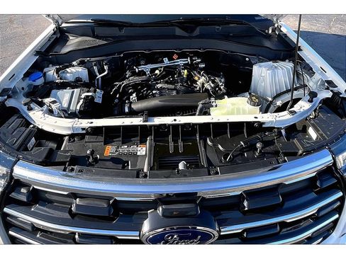 New 2026 Ford Explorer Active w/ Active Comfort Package AWD/4WD image 14
