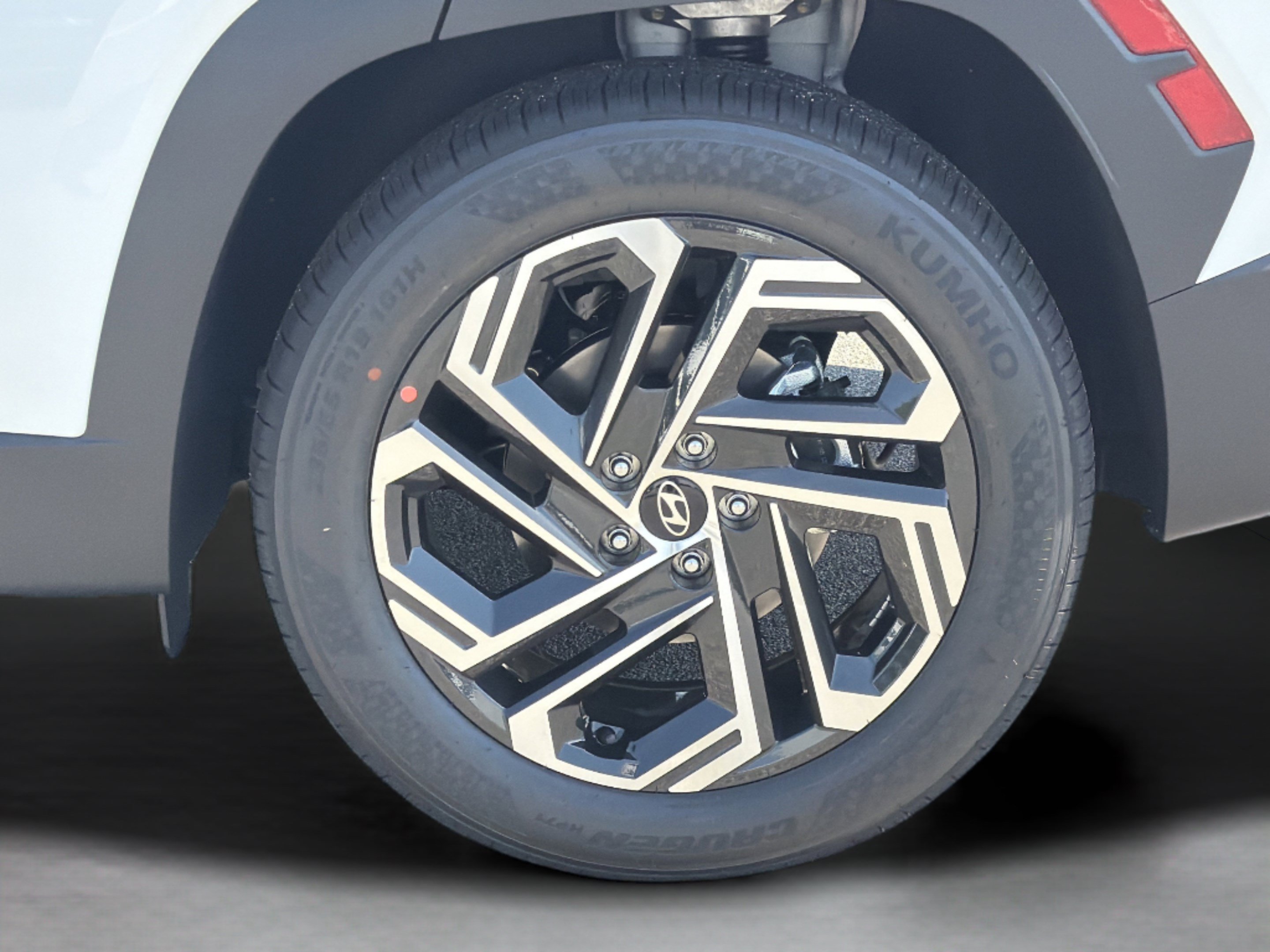 New 2026 Hyundai Tucson Limited FWD image 32