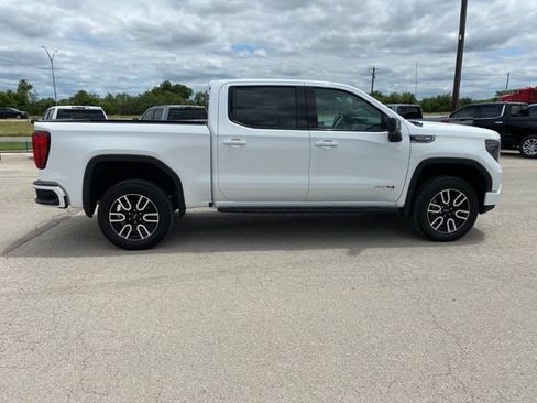 Used 2026 GMC Sierra 1500 AT4 w/ AT4 Premium Package AWD/4WD image 7
