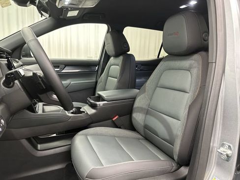 Used 2026 GMC Terrain AT4 w/ Convenience Package III AWD/4WD image 17
