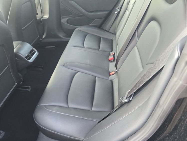 Used 2018 Tesla Model 3 Long Range AWD/4WD image 18