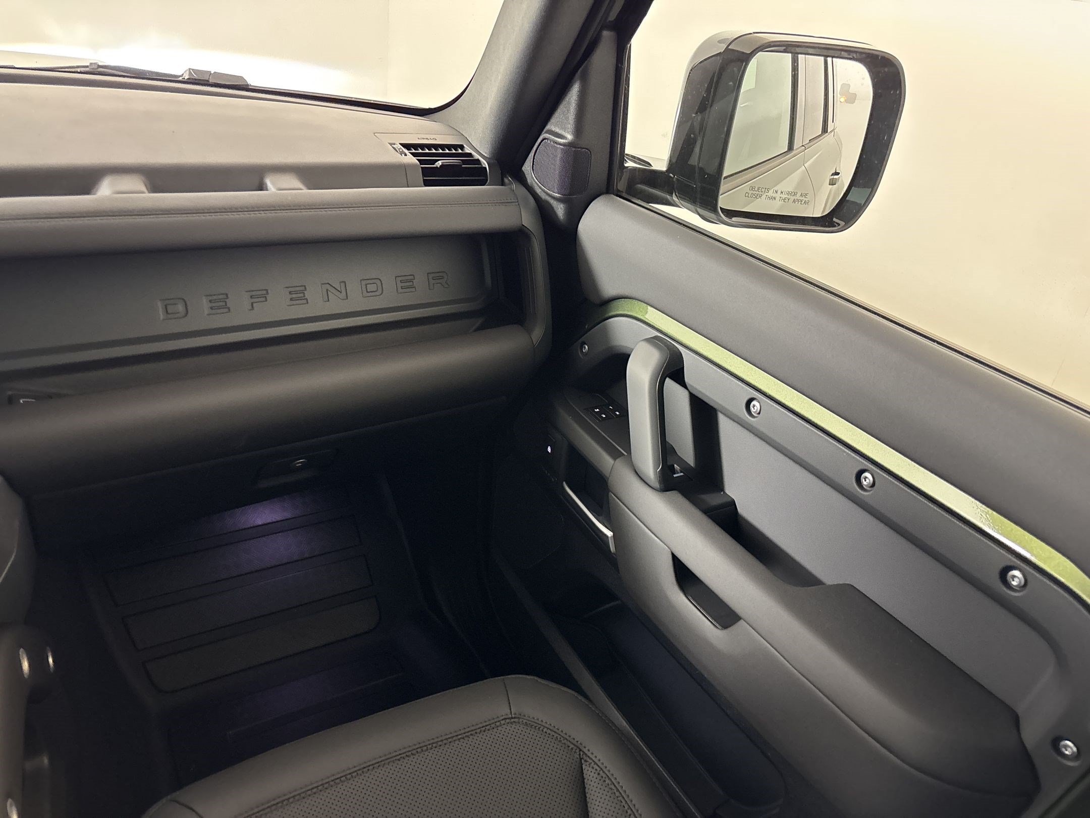 New 2026 Land Rover Defender 110 S AWD/4WD image 30