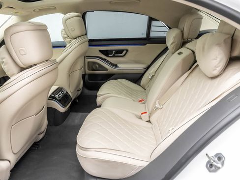 Used 2025 Mercedes-Benz S 580 4MATIC Sedan image 12
