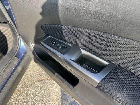 Used 2011 Subaru Forester 2.5X Premium image 13