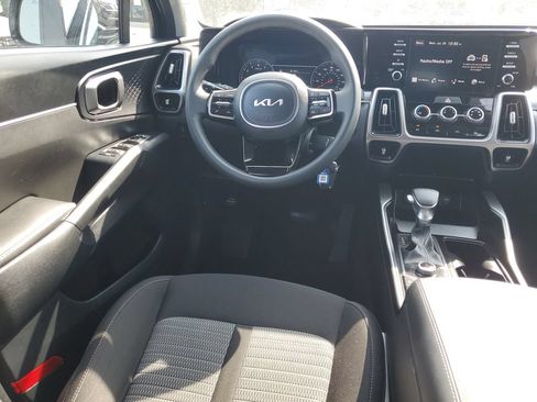 Certified 2023 Kia Sorento LX AWD/4WD image 22