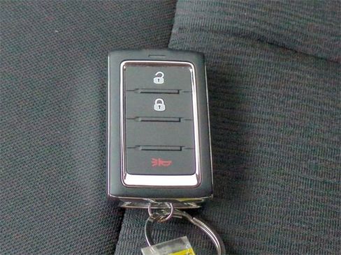 Used 2025 Jeep Grand Cherokee Laredo X image 27