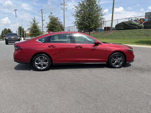 Used 2024 Honda Accord EX image 10