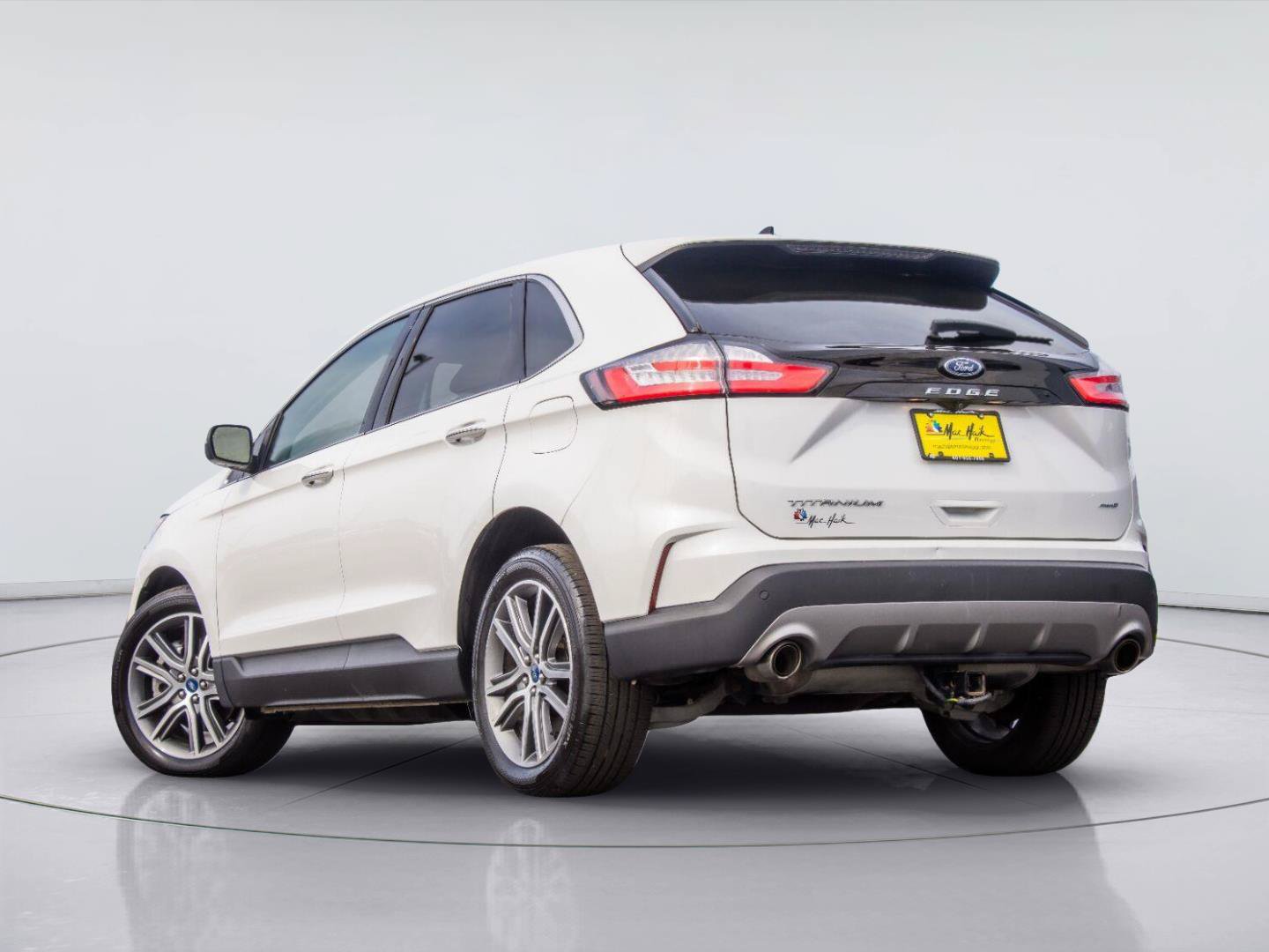 Used 2022 Ford Edge Titanium AWD/4WD image 3