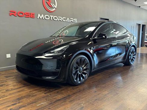 Used 2023 Tesla Model Y Performance image 1
