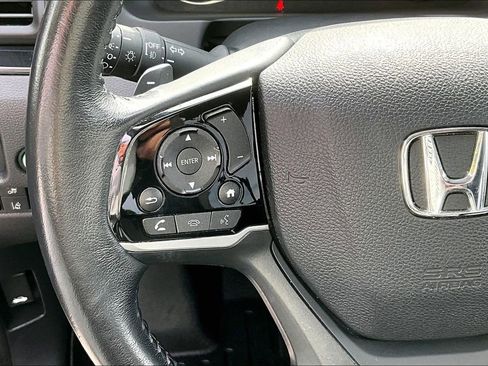 Used 2020 Honda Pilot Touring image 11