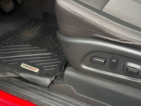 Certified 2021 Nissan Titan SV w/ SV Convenience Package AWD/4WD image 14