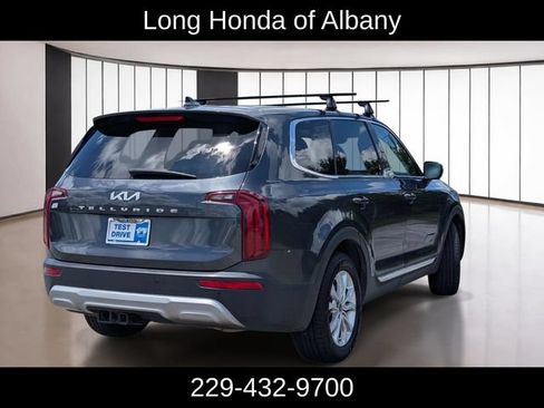 Used 2022 Kia Telluride LX FWD image 6