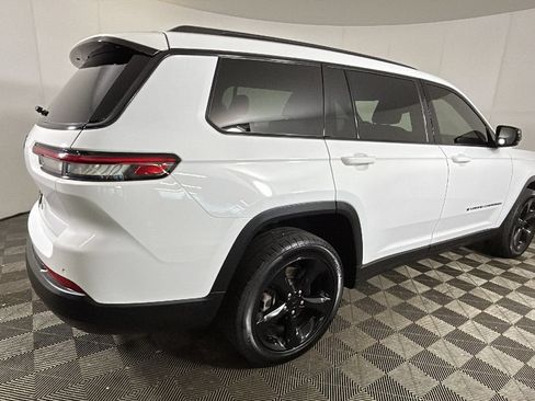 Used 2021 Jeep Grand Cherokee L Laredo AWD/4WD image 3