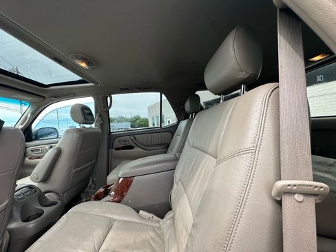 Used 2005 Toyota Sequoia Limited image 16