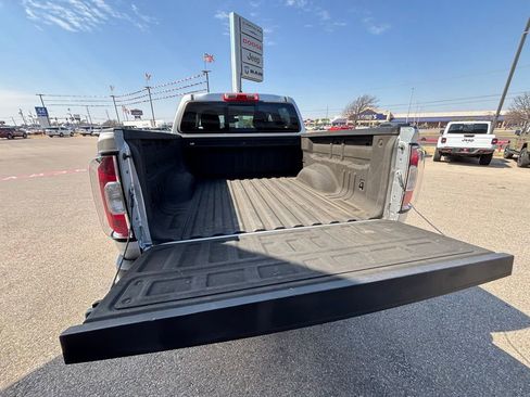 Used 2016 GMC Canyon SLE w/ All Terrain Package image 11