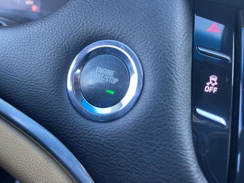 Used 2013 Cadillac XTS Luxury image 26