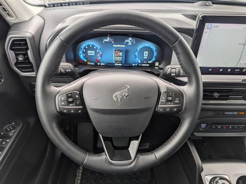 Certified 2025 Ford Bronco Sport Outer Banks w/ Outer Banks Tech Package+ AWD/4WD image 17