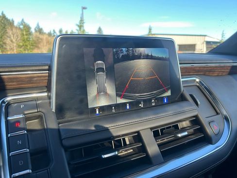Used 2023 Chevrolet Tahoe High Country w/ Premium Package 2 AWD/4WD image 20