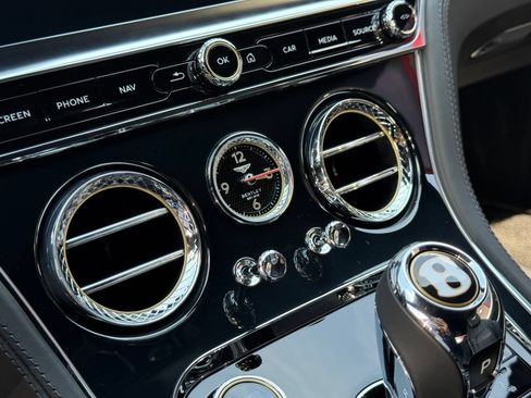 Used 2020 Bentley Continental GT AWD/4WD image 29