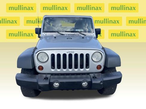 Used 2012 Jeep Wrangler Unlimited Sport AWD/4WD image 2