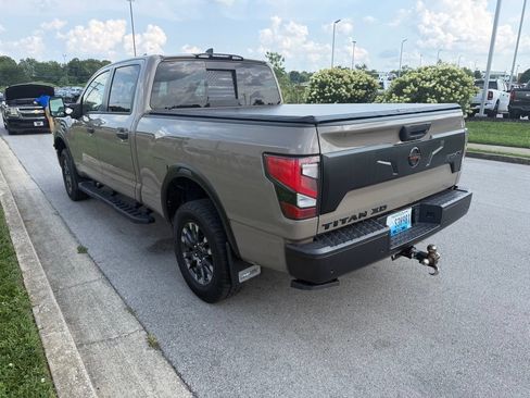 Used 2022 Nissan Titan PRO-4X w/ Pro-4x Convenience Package AWD/4WD image 4