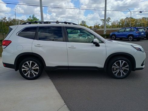 Used 2023 Subaru Forester Limited image 4