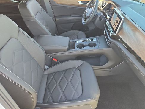 New 2026 Volkswagen Atlas SE image 25