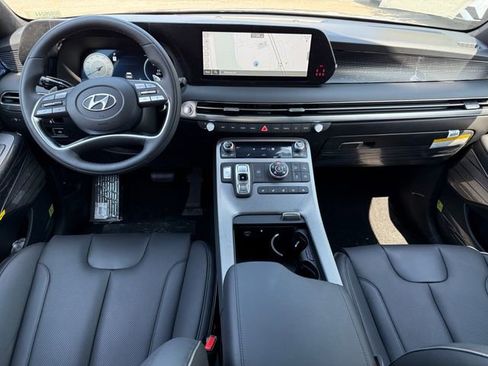 New 2025 Hyundai Palisade Calligraphy image 15