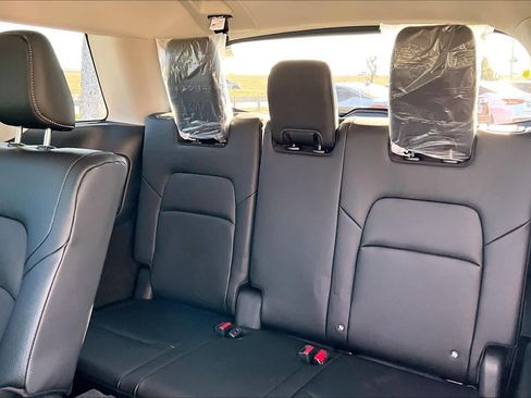 New 2026 Nissan Pathfinder SL image 20