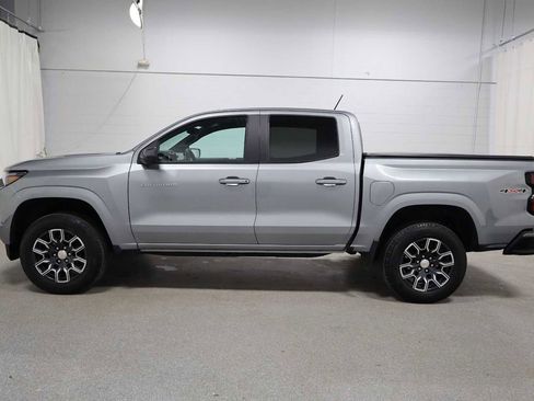 Used 2023 Chevrolet Colorado LT w/ LT Convenience Package III image 2