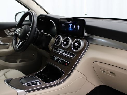 Used 2022 Mercedes-Benz GLC 300 4MATIC image 30
