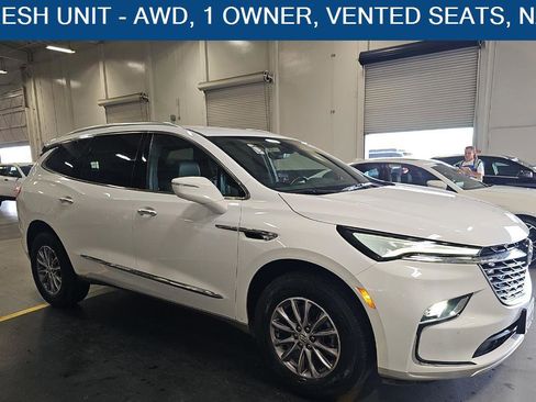 Used 2024 Buick Enclave Premium image 1