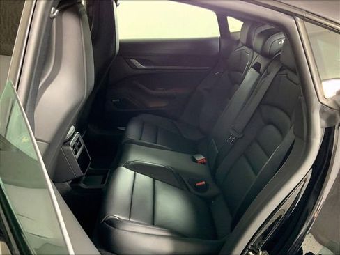 Used 2025 Porsche Taycan 4S image 19