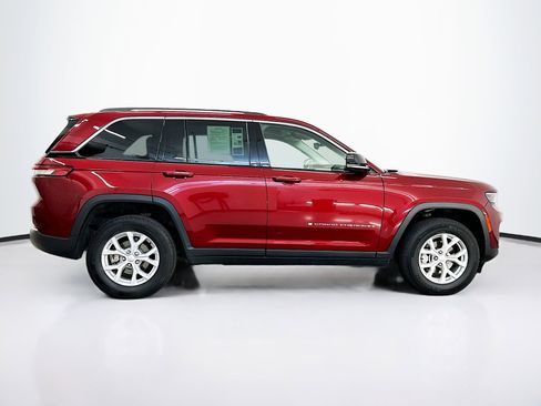 Used 2023 Jeep Grand Cherokee Limited image 10