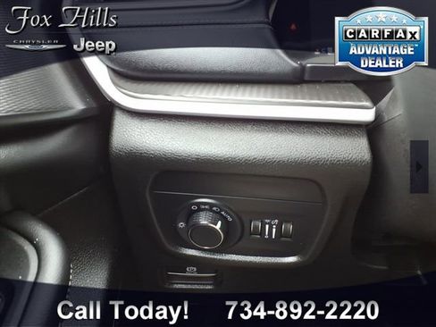 Used 2024 Jeep Grand Cherokee Altitude image 17